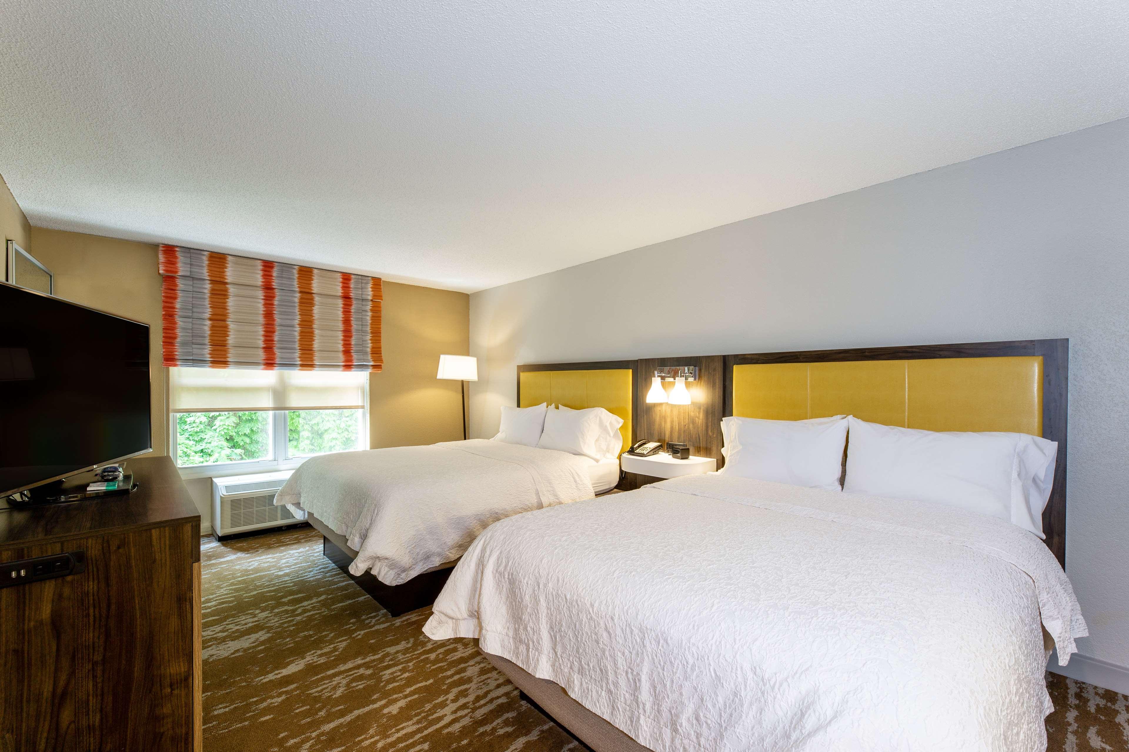Hampton Inn & Suites Raleigh Cary Lenovo Center Экстерьер фото