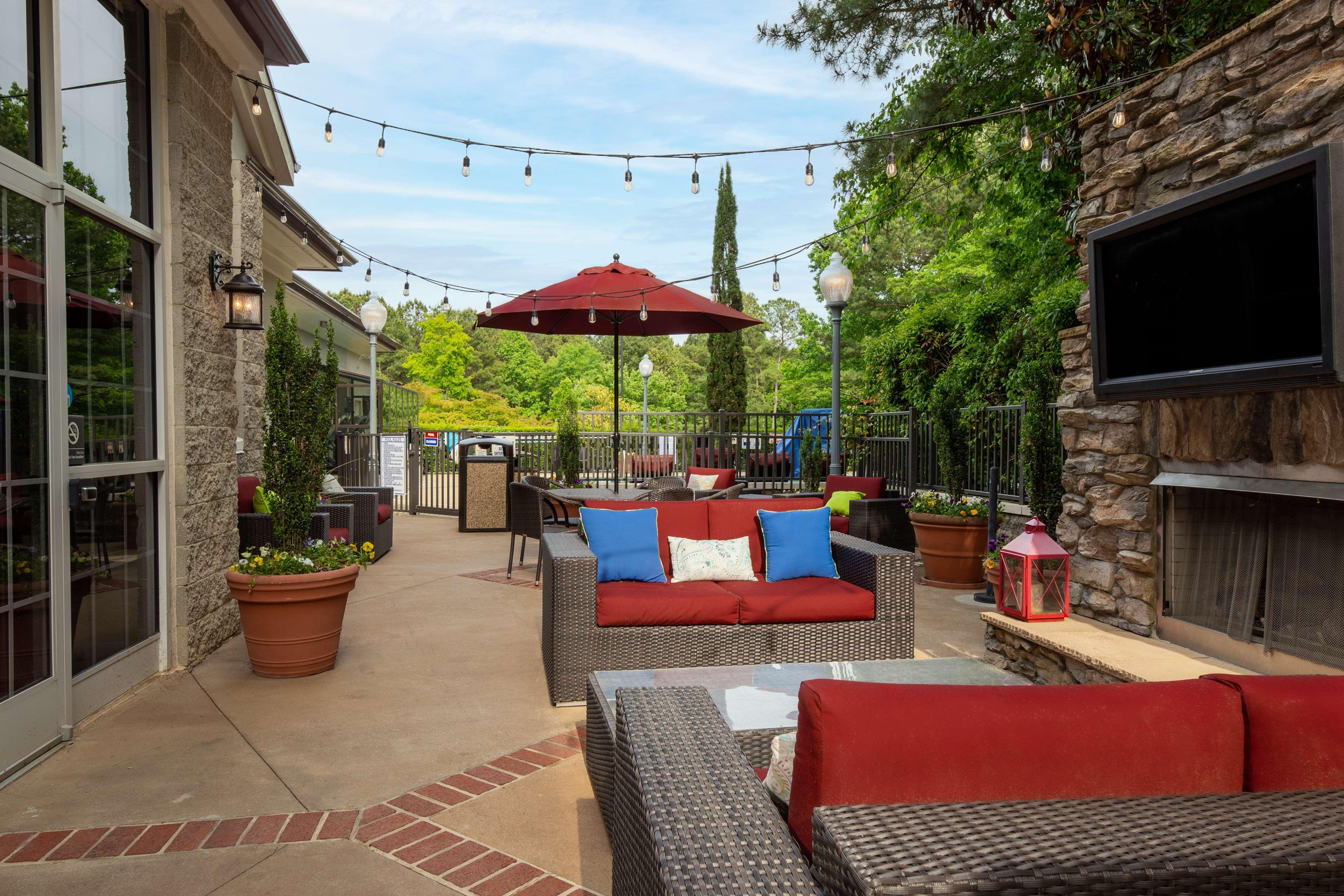 Hampton Inn & Suites Raleigh Cary Lenovo Center Экстерьер фото