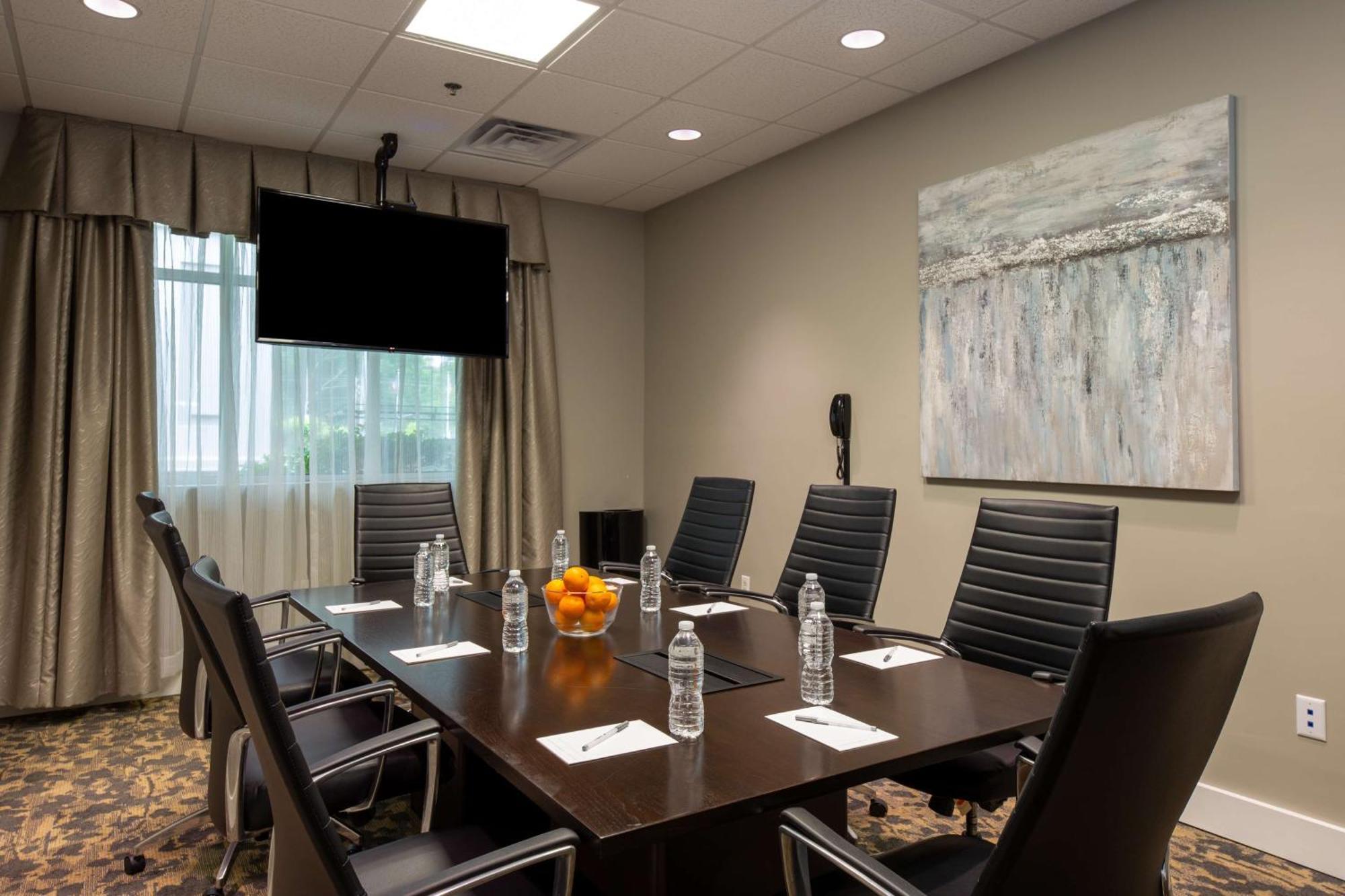 Hampton Inn & Suites Raleigh Cary Lenovo Center Экстерьер фото