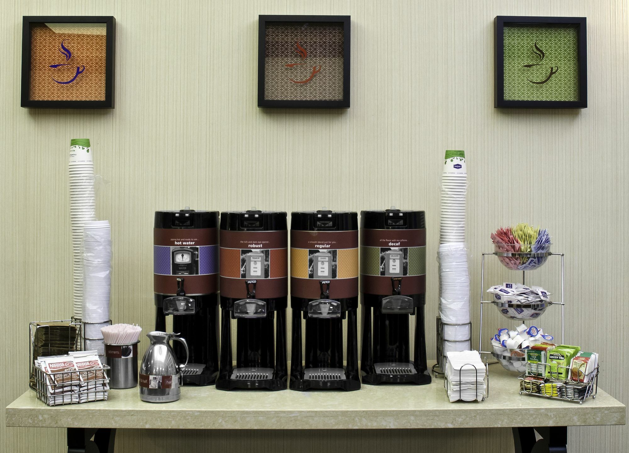 Hampton Inn & Suites Raleigh Cary Lenovo Center Экстерьер фото
